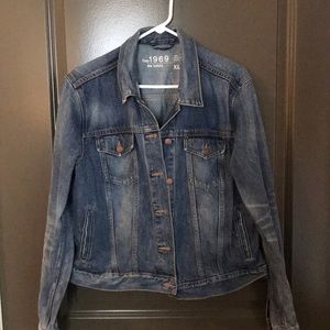 Light wash denim jacket from GAP. Size XL